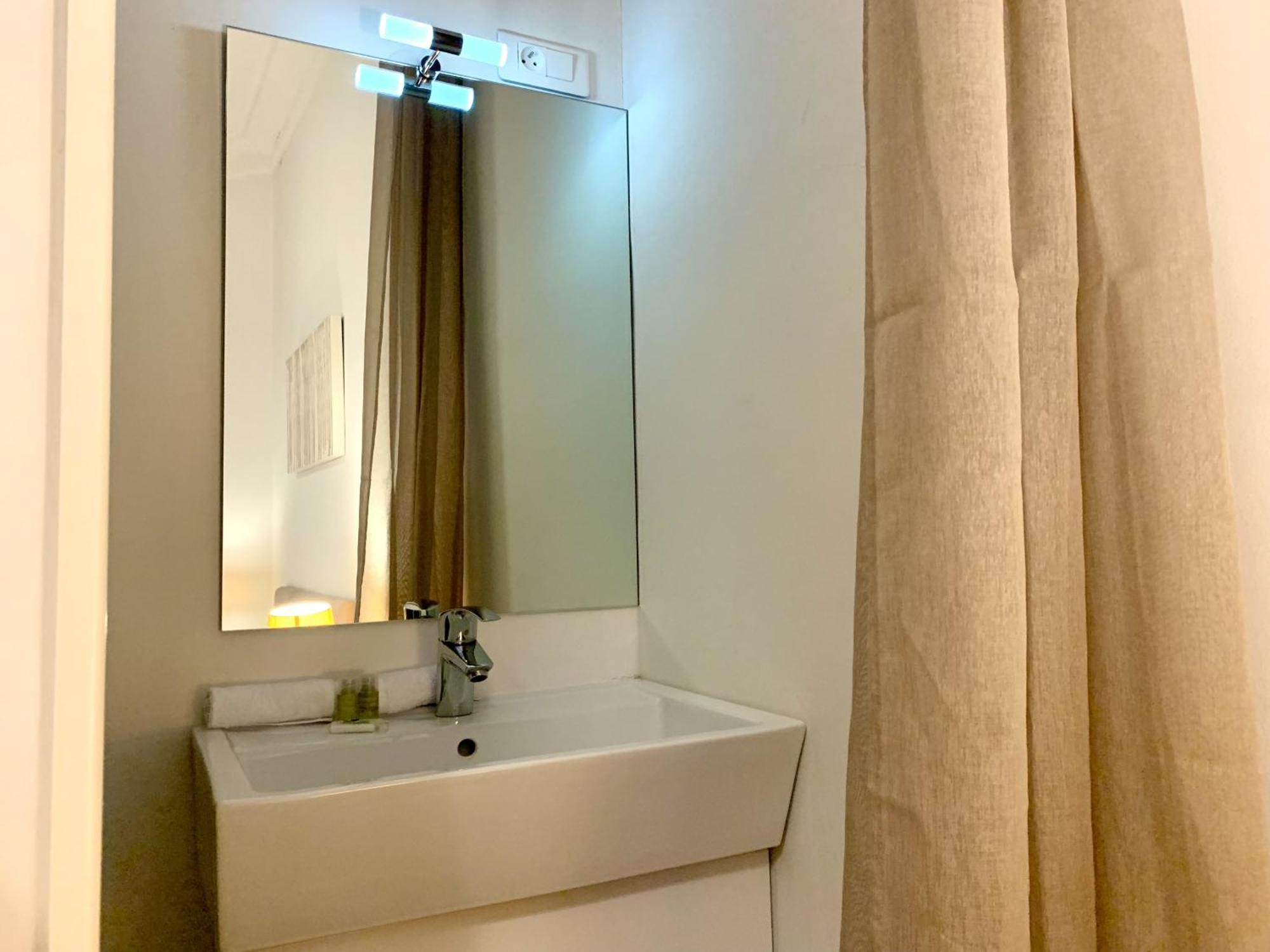 Aparthotel Riviera - 2 Minutes De La Plage - Exceptionnel 2 Chambres Ac - Balcon Meyerbeer 1 Nisa Exterior foto